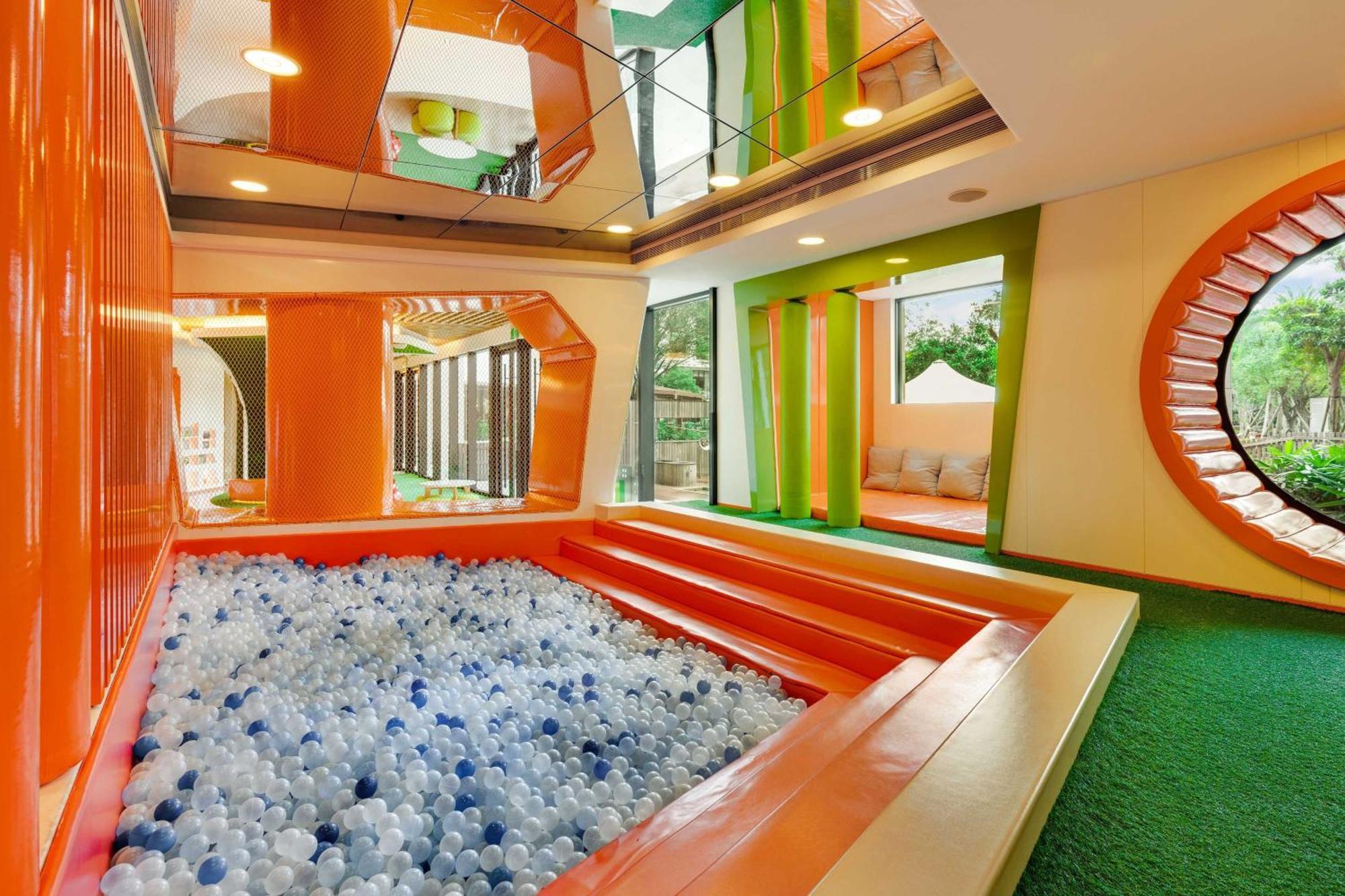 ザ ウェスティン ダーシー リゾート タオユェン 大渓区 エクステリア 写真 Ball pit at the indoor playground