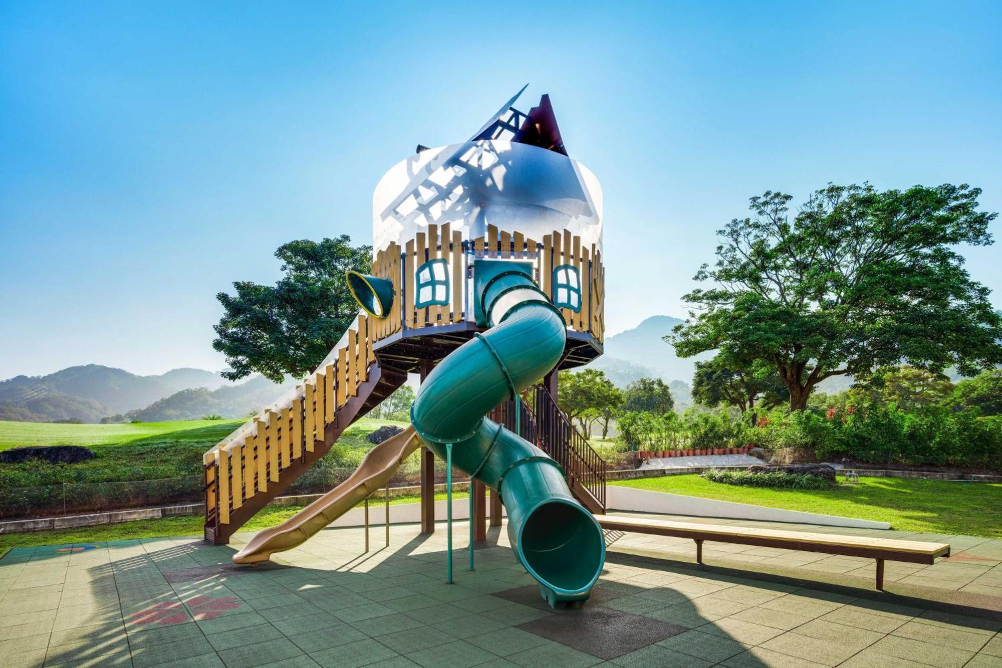 ザ ウェスティン ダーシー リゾート タオユェン 大渓区 エクステリア 写真 Playground at the park